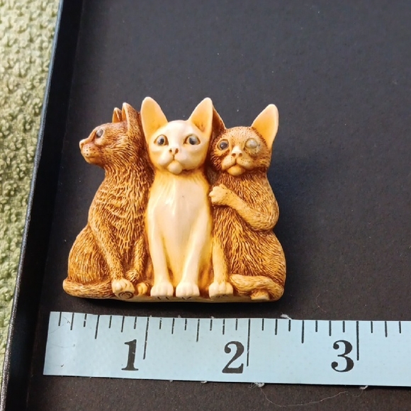 VTG Harmony Kingdom Three Cats Collector Pin Brooch - Picture 2 of 4